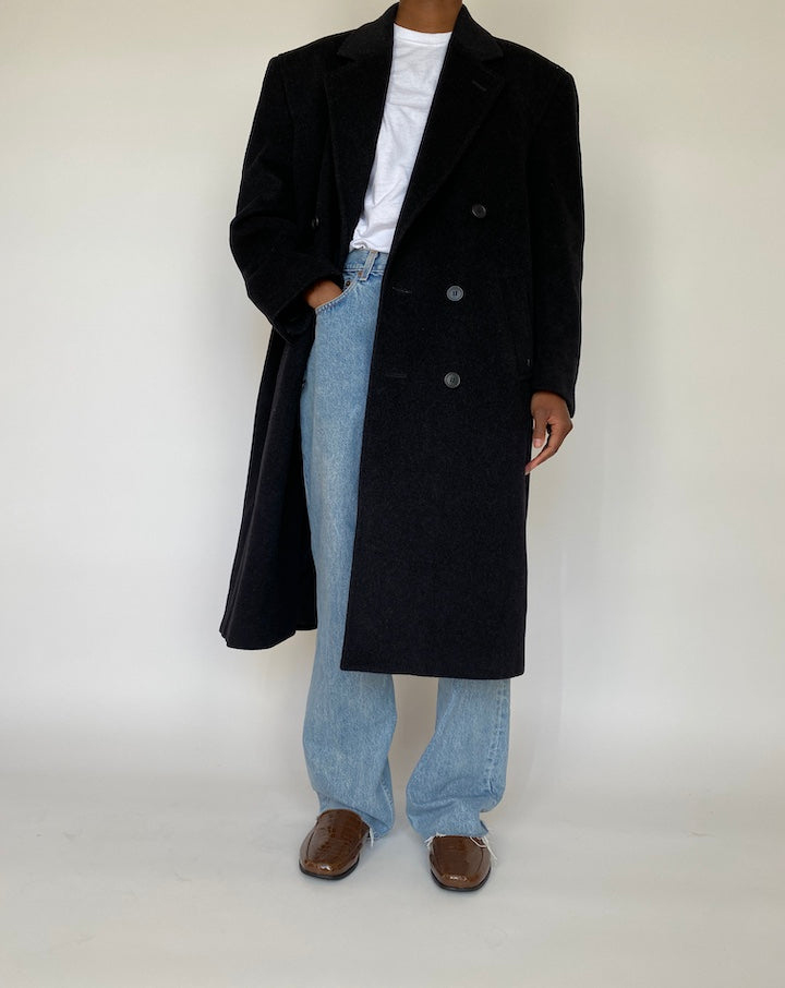 VINTAGE LONG OVERSIZED BLACK COAT 1983