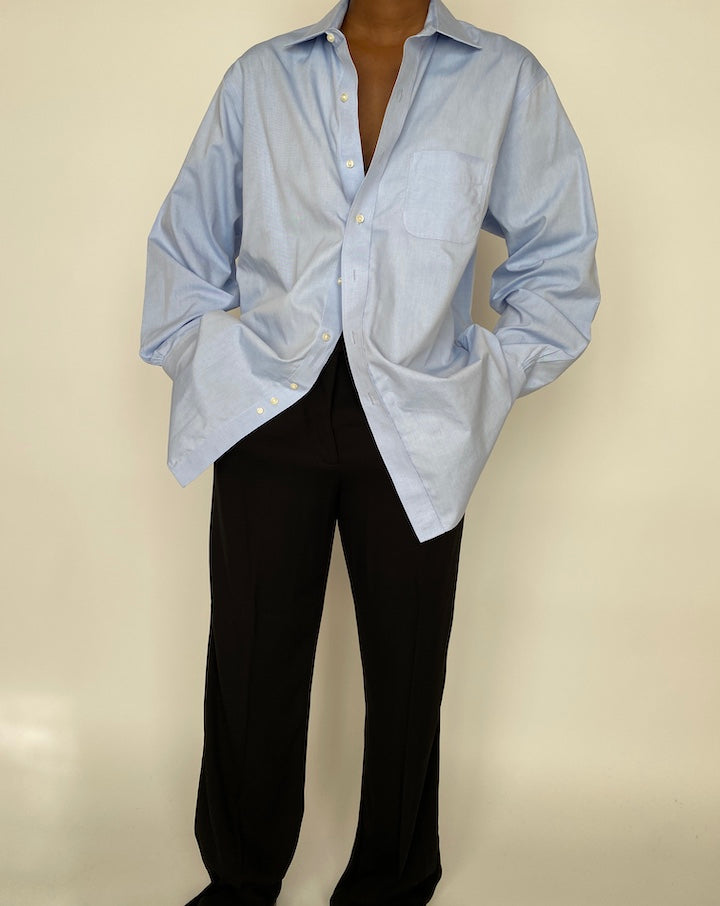 VINTAGE LIGHT BLUE BUTTON DOWN SHIRT 2004