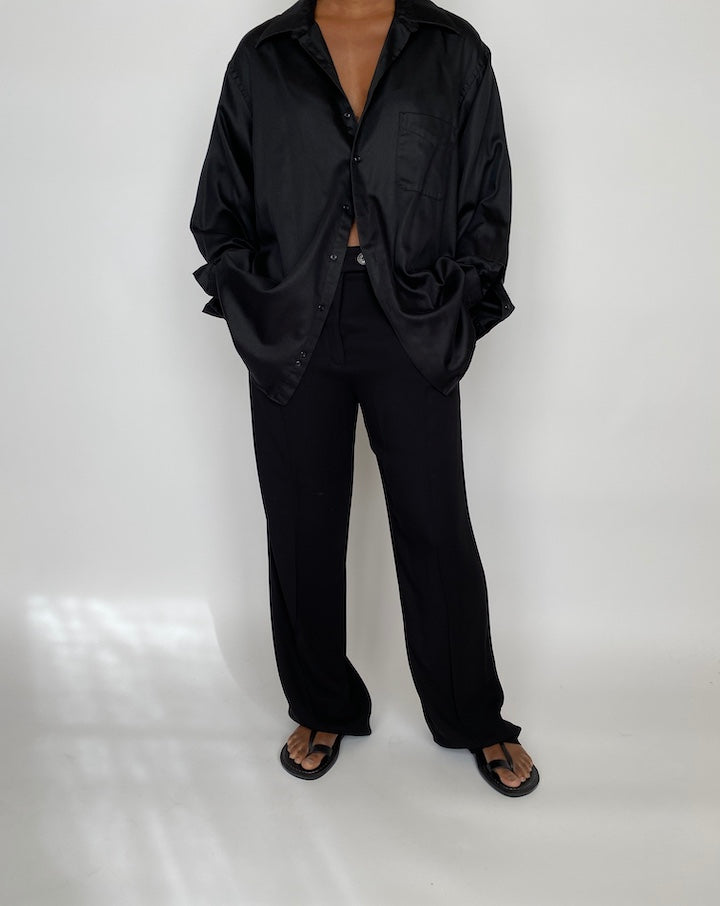 VINTAGE OVERSIZED BLACK BUTTON DOWN SHIRT 2013