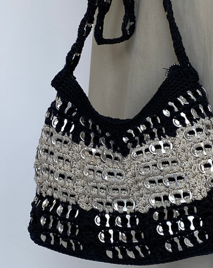 VINTAGE BEIGE AND BLACK CROCHET BAG 3295