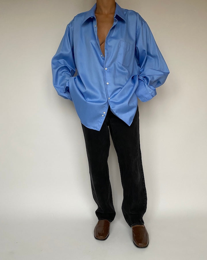 VINTAGE BUTTON DOWN BLUE SHIRT 1610