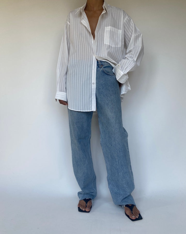 VINTAGE PINSTRIPED WHITE OVERSIZED BUTTON DOWN SHIRT 3328