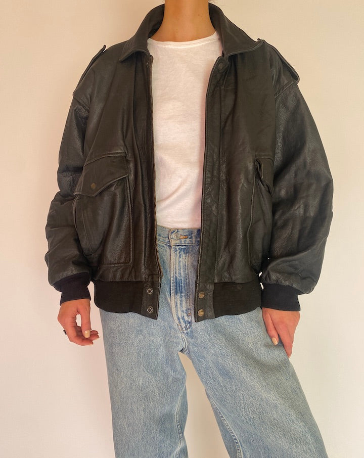 VINTAGE BLACK BOMBER LIKE LEATHER JACKET 4994