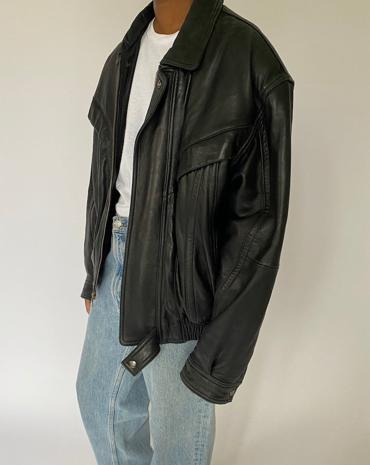 VINTAGE BLACK LEATHER JACKET 5025 2