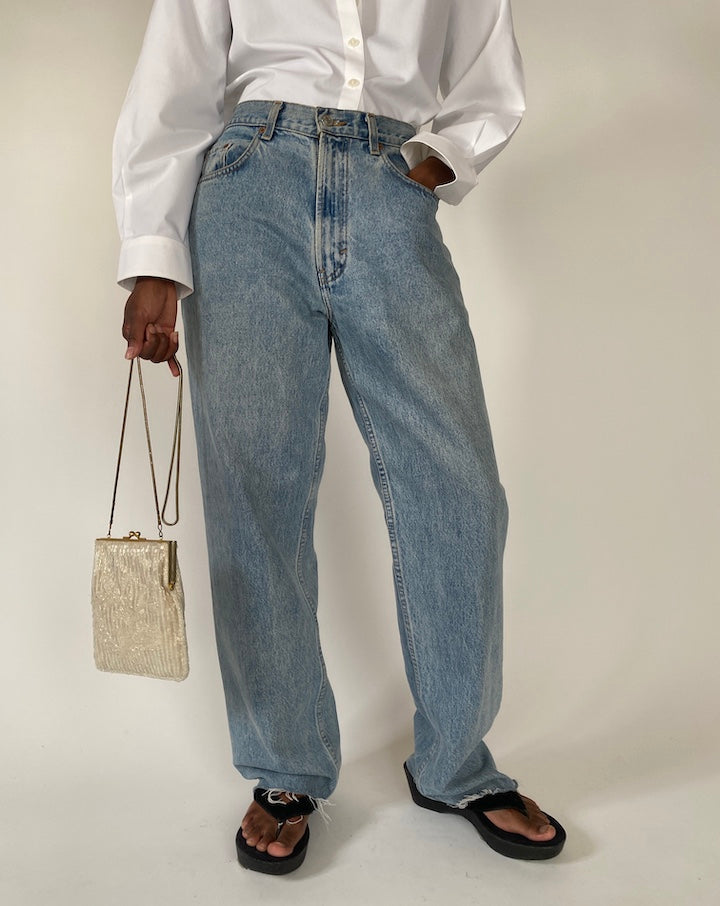 VINTAGE SMALL CREAM SEQUIN PURSE 4363