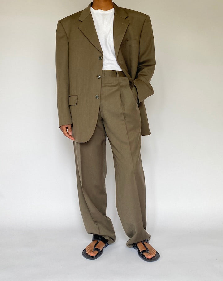 VINTAGE OVERSIZED BEIGE SUIT 5102