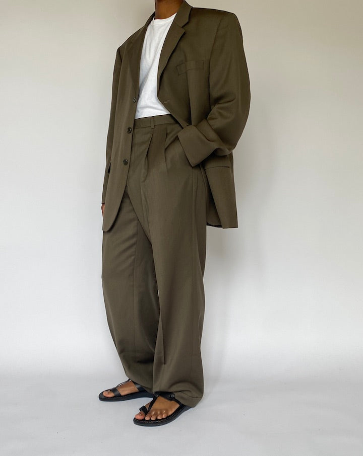 VINTAGE OVERSIZED BEIGE SUIT 5102
