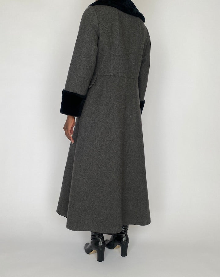 VINTAGE LONG GREY COAT 4900