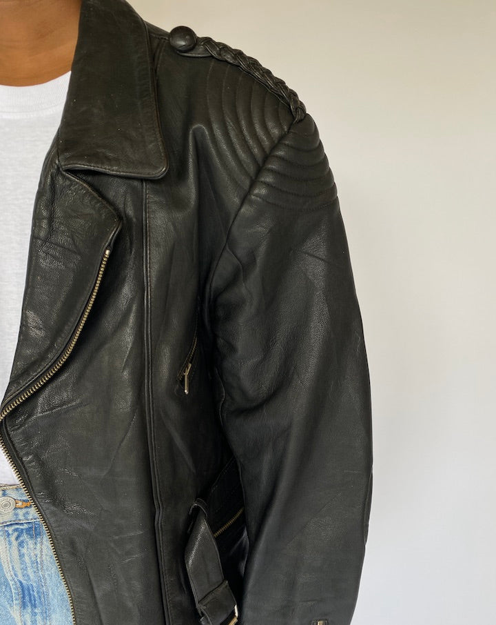 VINTAGE BLACK LEATHER JACKET 4941