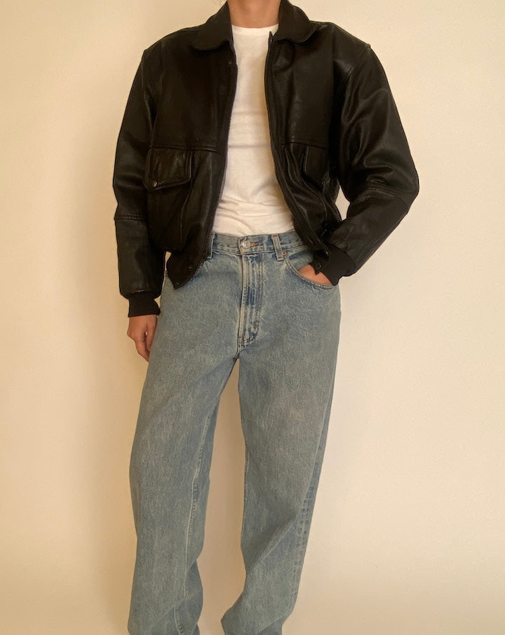 VINTAGE BOMBER LIKE BLACK LEATHER JACKET 4617