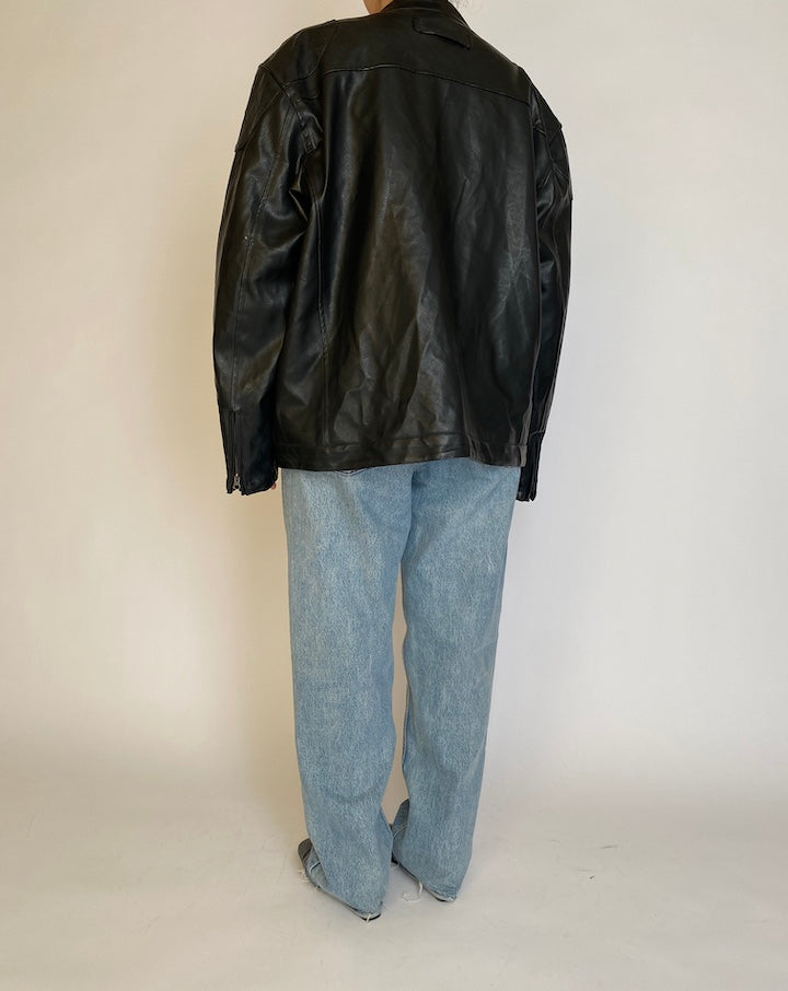 VINTAGE OVERSIZED BLACK FAUX LEATHER JACKET 4571