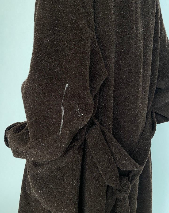 VINTAGE DARK BROWN SALVATORE FERRAGAMO LONG COAT 4260