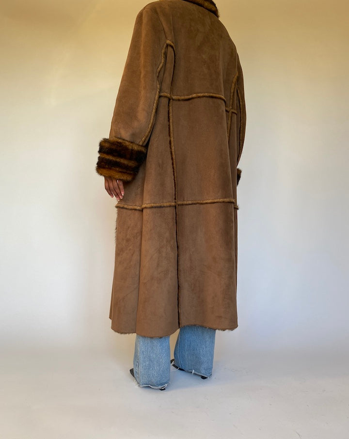 VINTAGE LONG BROWN FAUX FUR COAT 4309