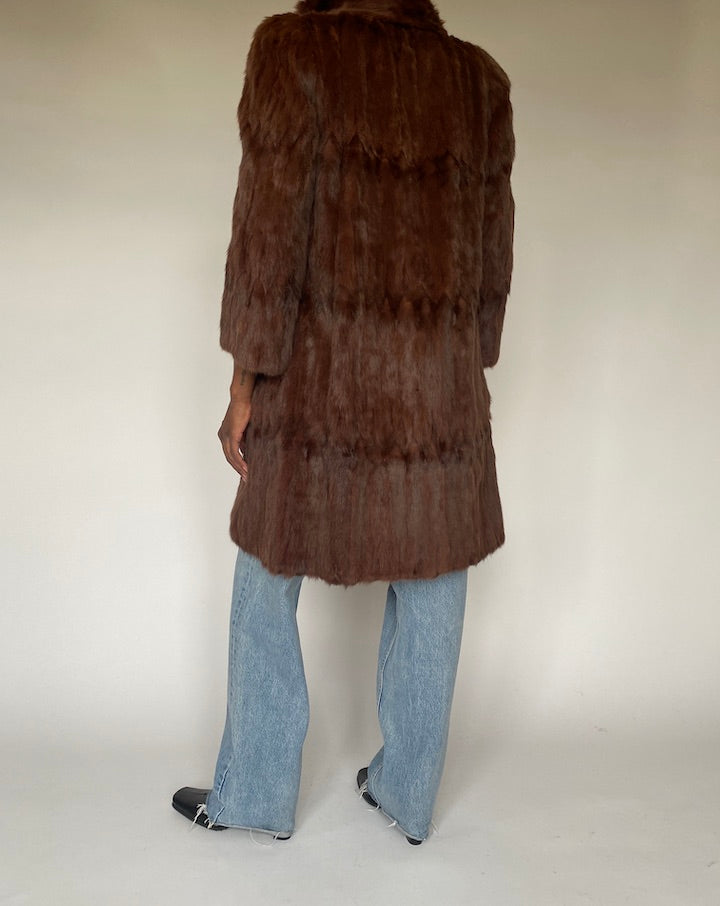 VINTAGE BROWN FUR COAT 4383