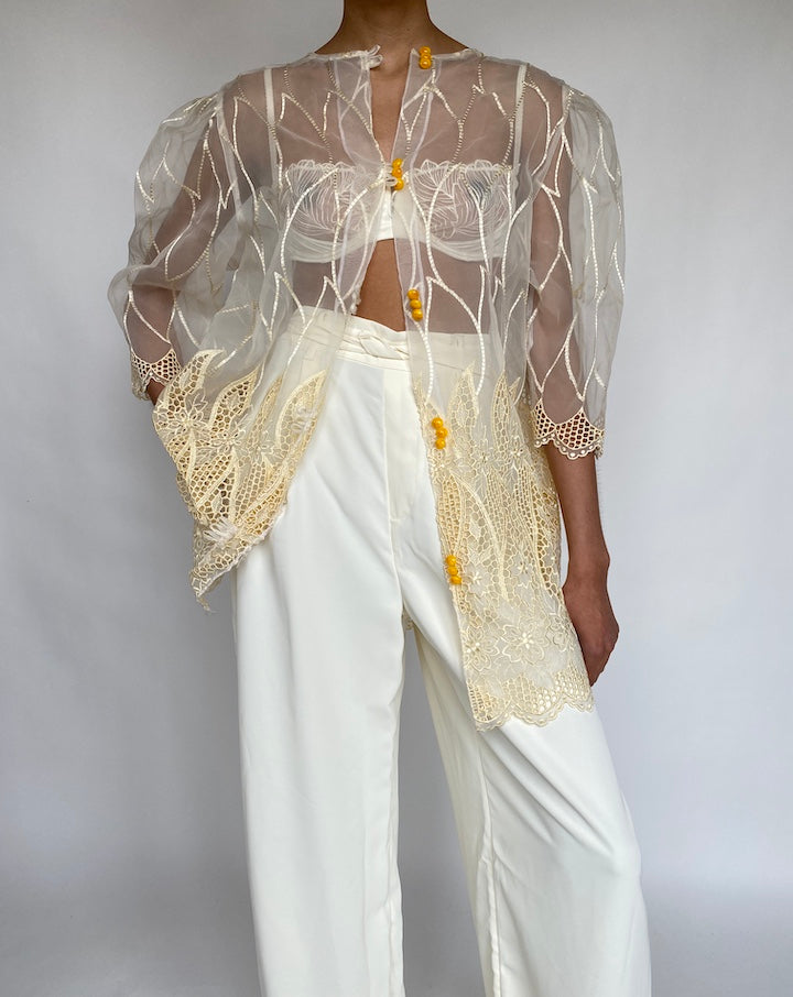 VINTAGE BEAUTIFUL SHEER IVORY TOP 649-4