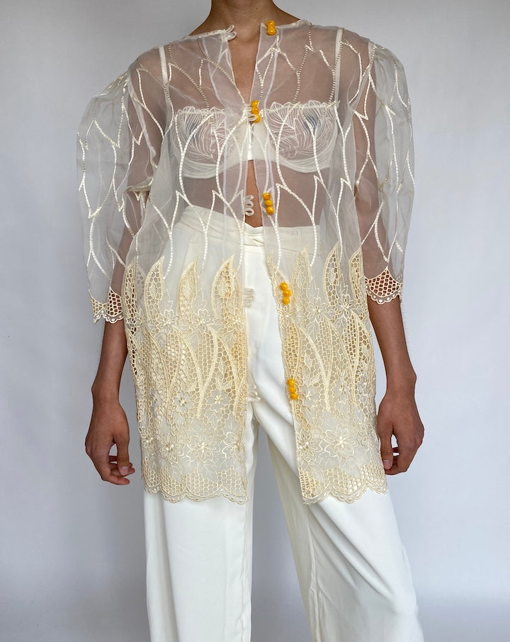 VINTAGE BEAUTIFUL SHEER IVORY TOP 649-5