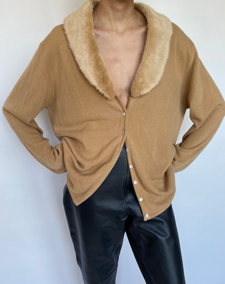 VINTAGE BEIGE CARDIGAN WITH FAUX FUR 549