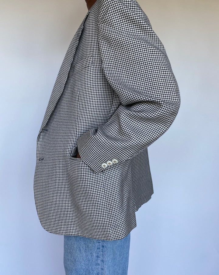 VINTAGE BLACK AND WHITE BLAZER 1131-3