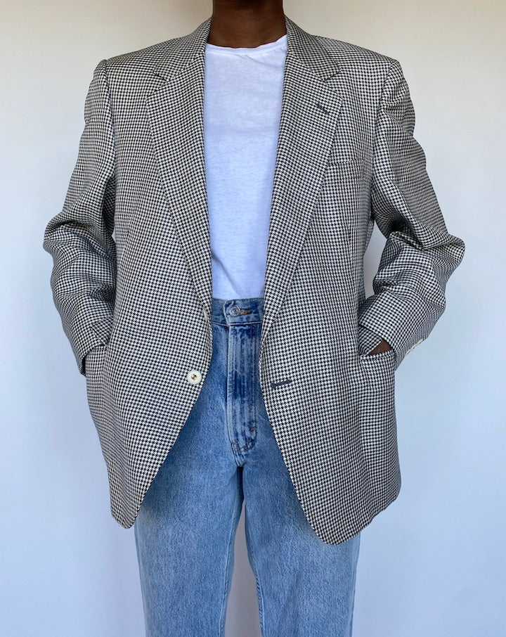 VINTAGE BLACK AND WHITE BLAZER 1131-5