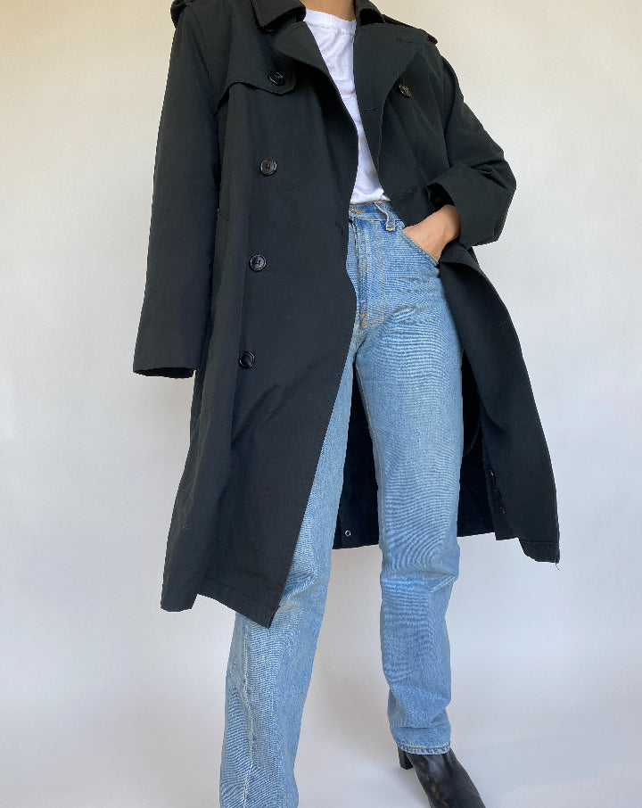 VINTAGE BLACK COAT 423