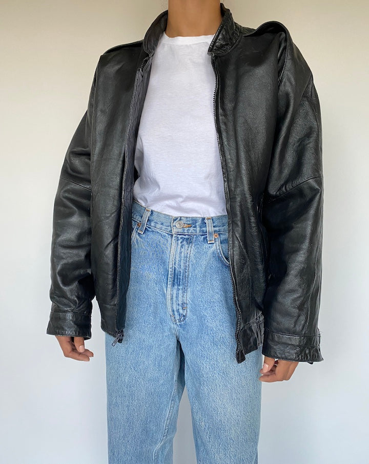 VINTAGE BLACK LEATHER JACKET 1059