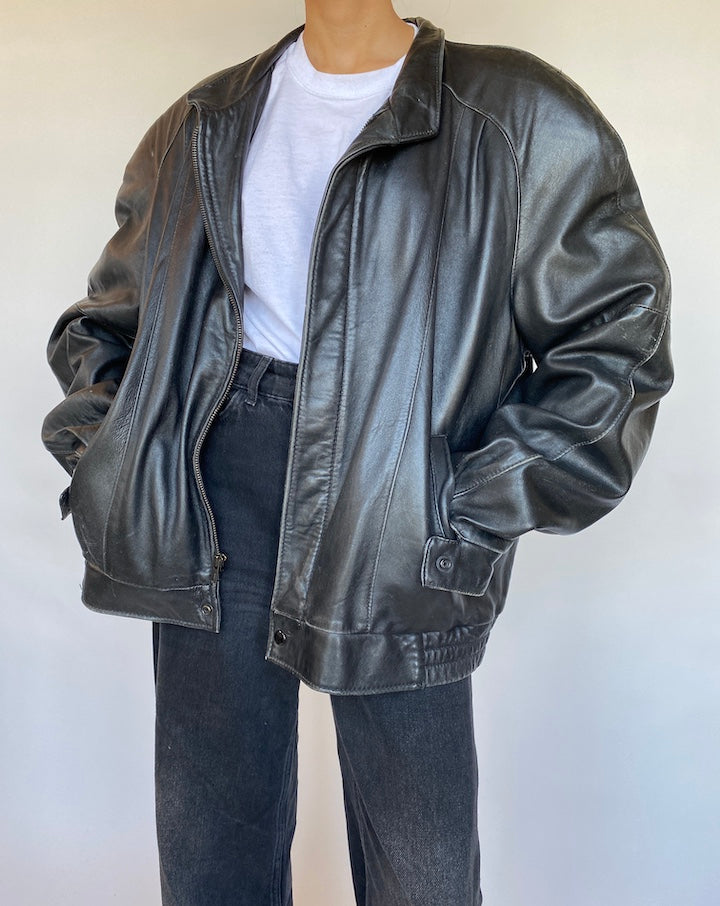 VINTAGE BLACK LEATHER JACKET 609-3