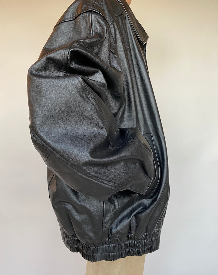 VINTAGE BLACK OVERSIZED LEATHER JACKET 583-4