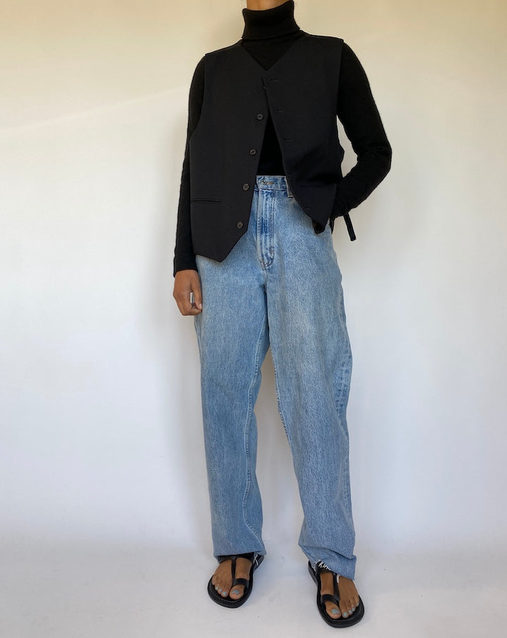 VINTAGE BLACK VEST 1527-3