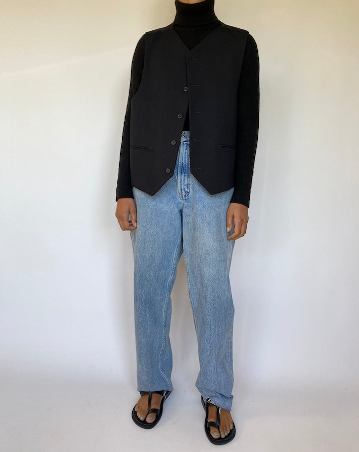 VINTAGE BLACK VEST 1527