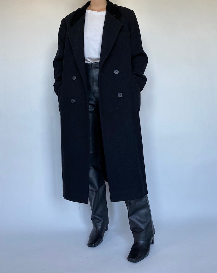 VINTAGE BLACK WOOL COAT 479