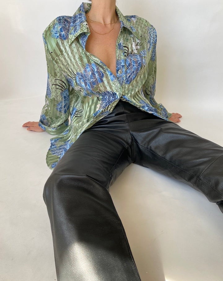 VINTAGE BLUE AND GREEN BUTTON DOWN PRINTED BLOUSE WITH A BEAUTIFUL FIT 445 3
