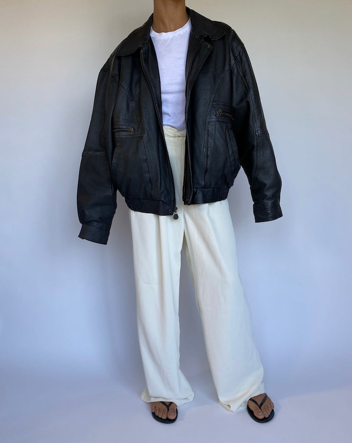 VINTAGE BOXY BLACK LEATHER JACKET 950