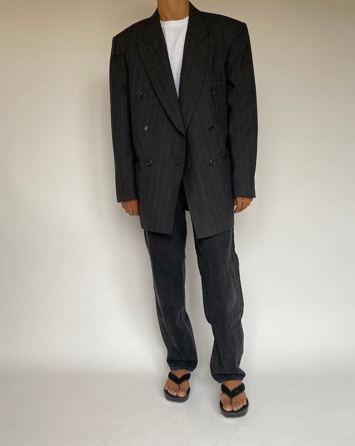 VINTAGE DOUBLE BREASTED DARK GREY PINSTRIPED BLAZER 1340-4