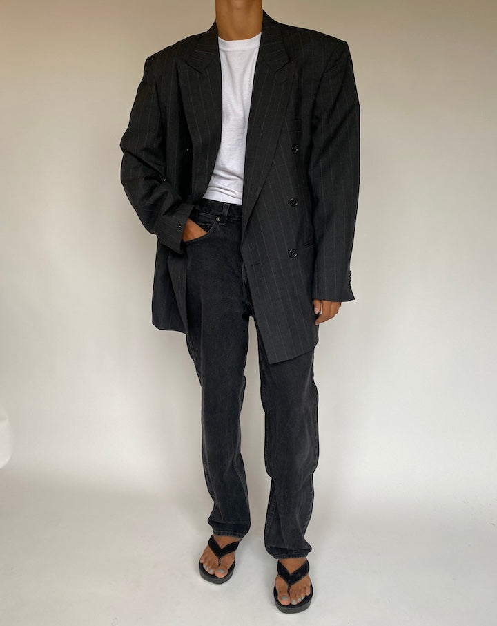 VINTAGE DOUBLE BREASTED DARK GREY PINSTRIPED BLAZER 1340