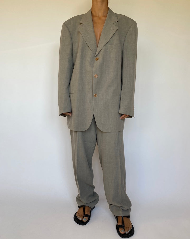 VINTAGE HUGO BOSS SUIT 1531