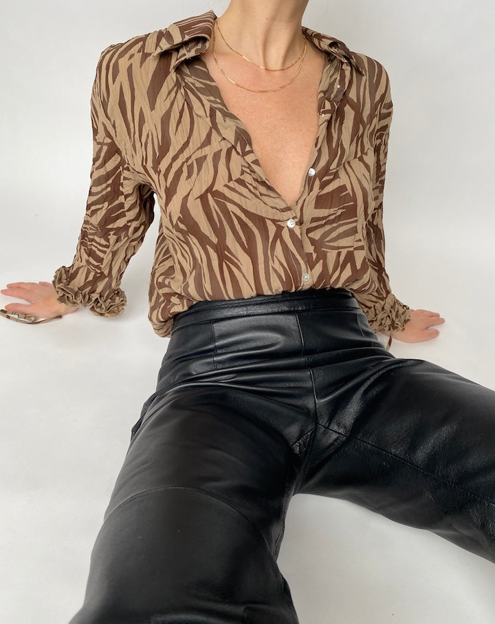 VINTAGE OVERSIZED ANIMAL PRINTED BLOUSE 467-2.JPG