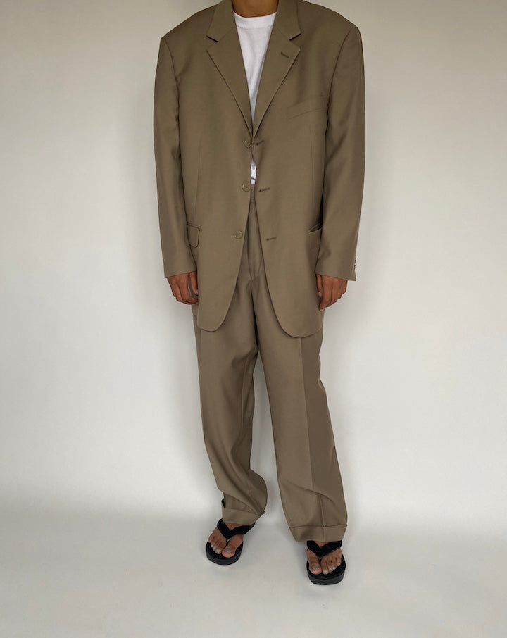 VINTAGE OVERSIZED BEIGE SUIT 1446