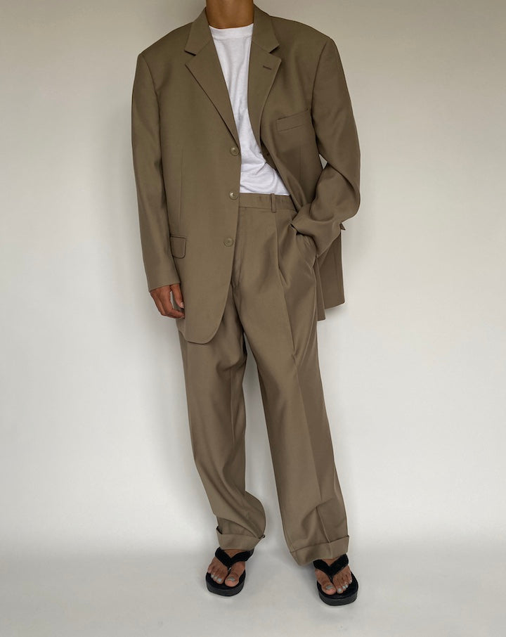 VINTAGE OVERSIZED BEIGE SUIT 1446