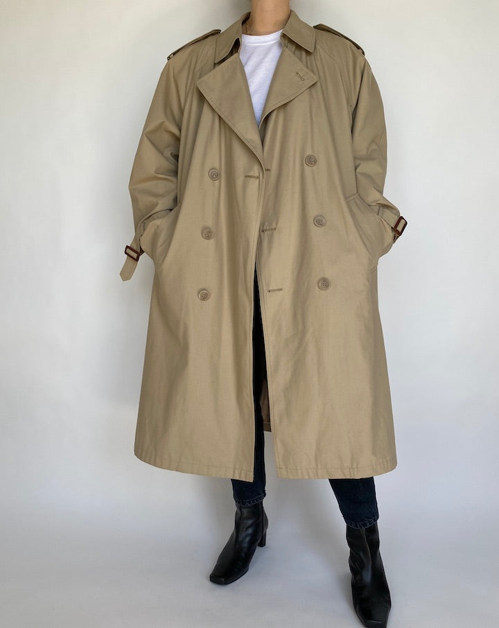 VINTAGE OVERSIZED BEIGE TRENCH 426 2