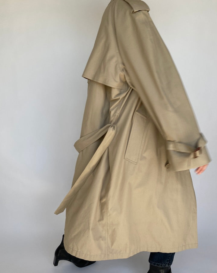 VINTAGE OVERSIZED BEIGE TRENCH 426 4
