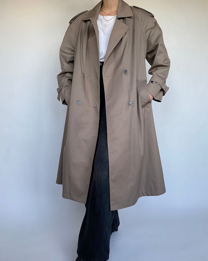 VINTAGE OVERSIZED BEIGE TRENCH 475