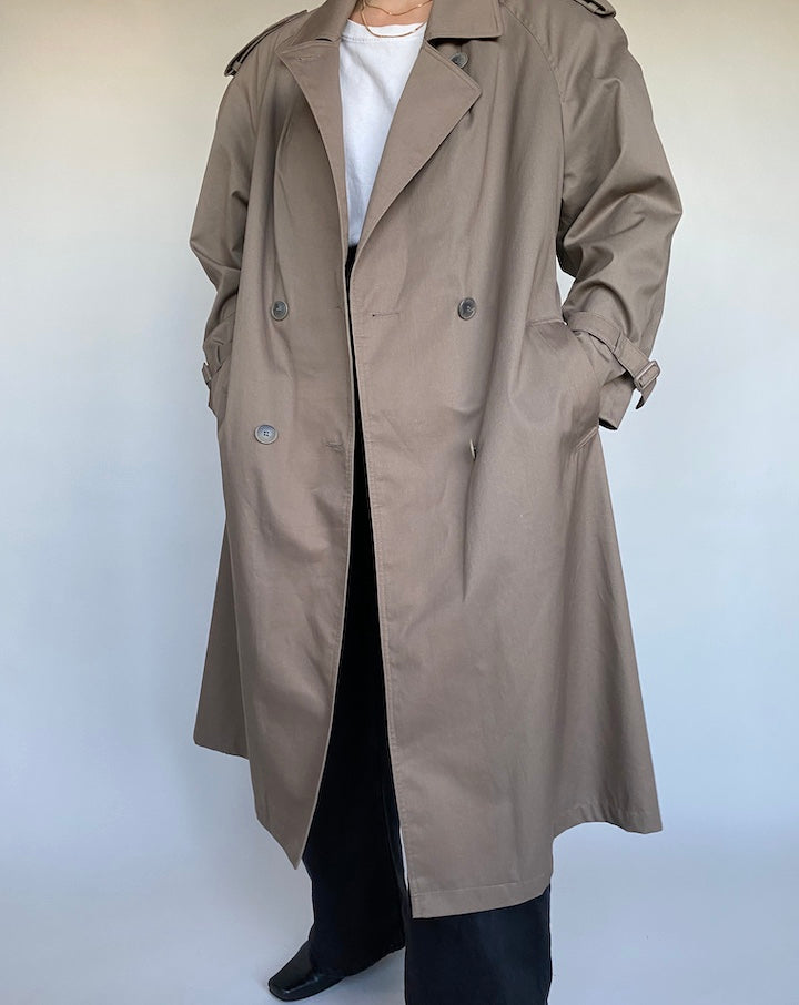 VINTAGE OVERSIZED BEIGE TRENCH 475-5