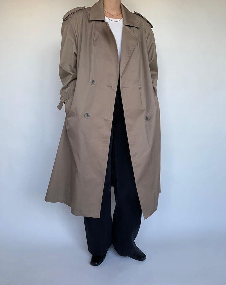 VINTAGE OVERSIZED BEIGE TRENCH 475