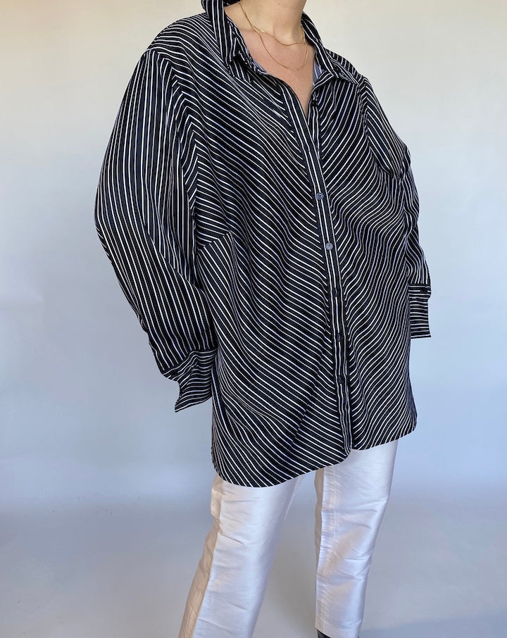 VINTAGE OVERSIZED BLACK AND WHITE BLOUSE 505