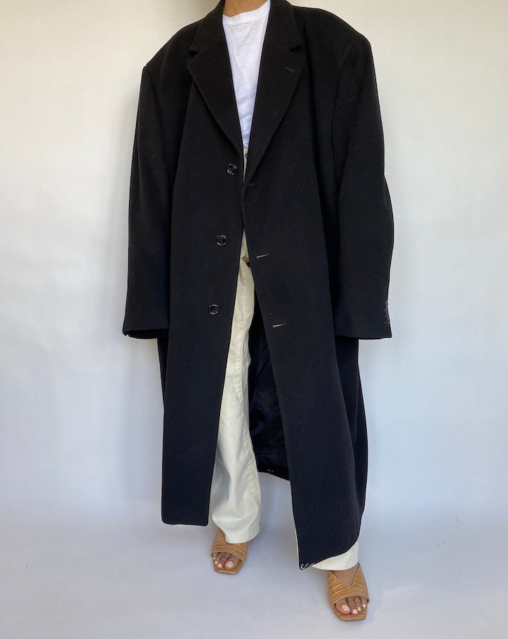 VINTAGE OVERSIZED BLACK COAT 629