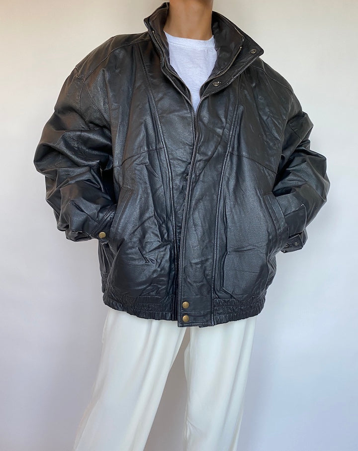 VINTAGE OVERSIZED BLACK LEATHER JACKET 011-5