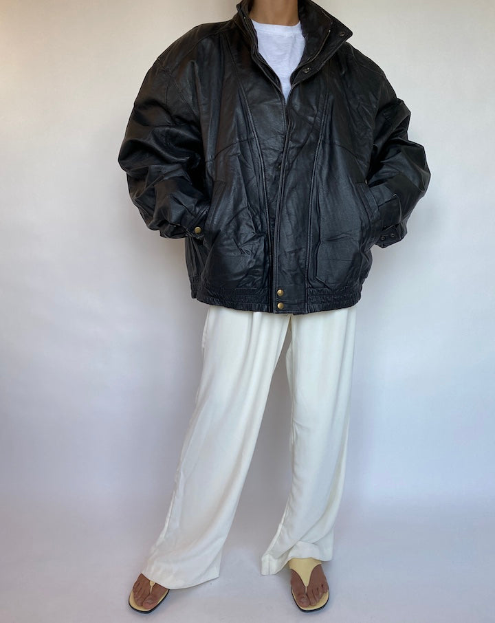 VINTAGE OVERSIZED BLACK LEATHER JACKET 011