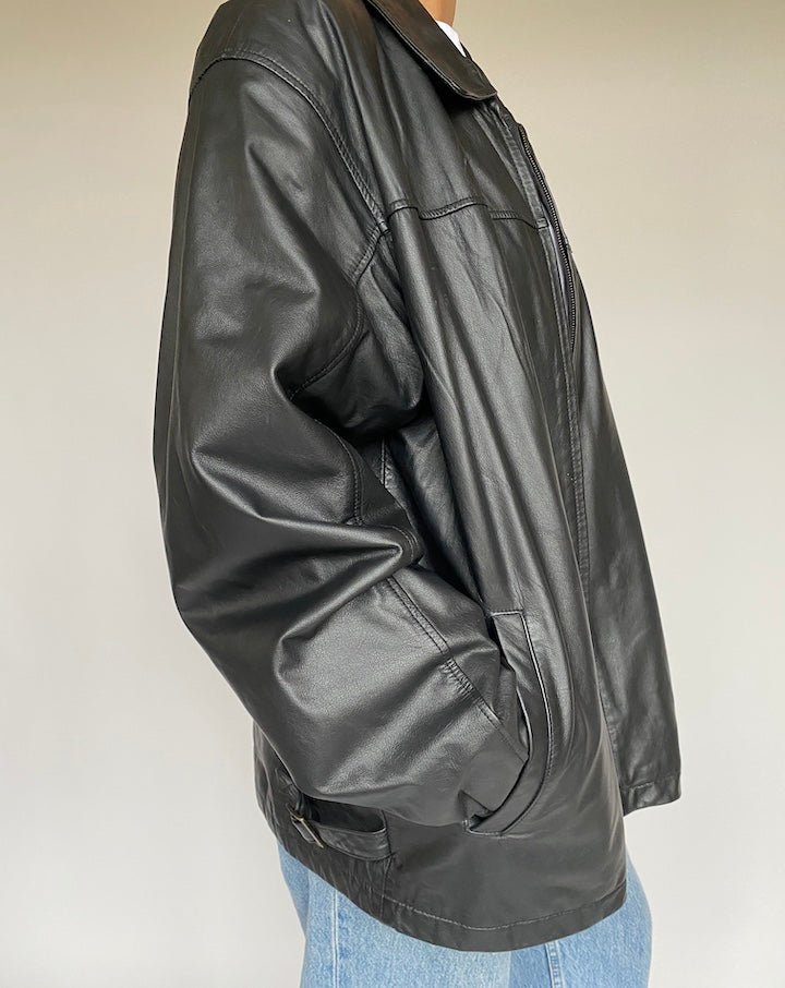 VINTAGE OVERSIZED BLACK LEATHER JACKET 1024-3