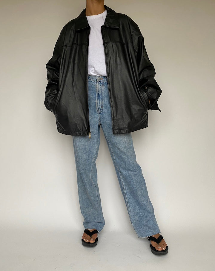 VINTAGE OVERSIZED BLACK LEATHER JACKET 1024