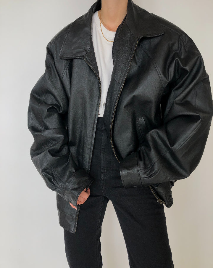 VINTAGE OVERSIZED BLACK LEATHER JACKET 188-2